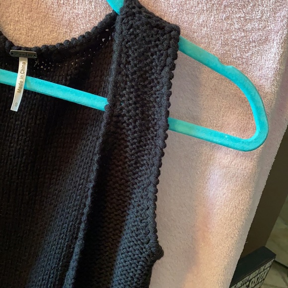 🌸🌸Poof! Black fringed knit vest - Picture 3 of 6